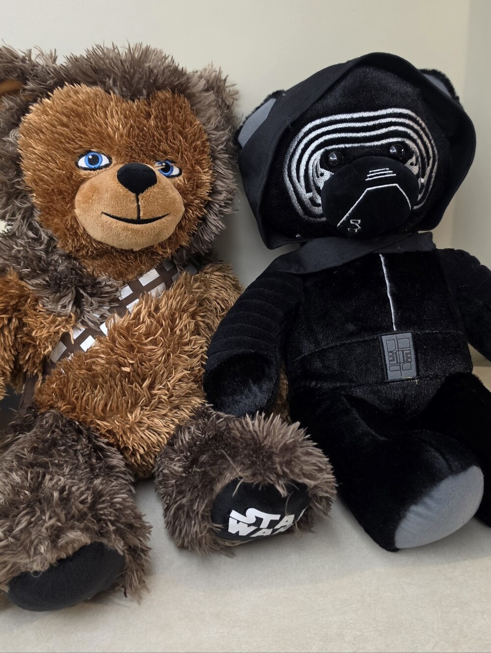 STAR WARS BUILD A BEAR BUNDLE - Chewbacca & KYLO REN